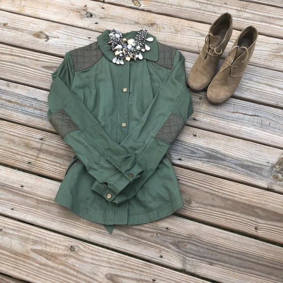 Jackets & Blazers - Women’s Cotton twill lightweight jacket/shirt.